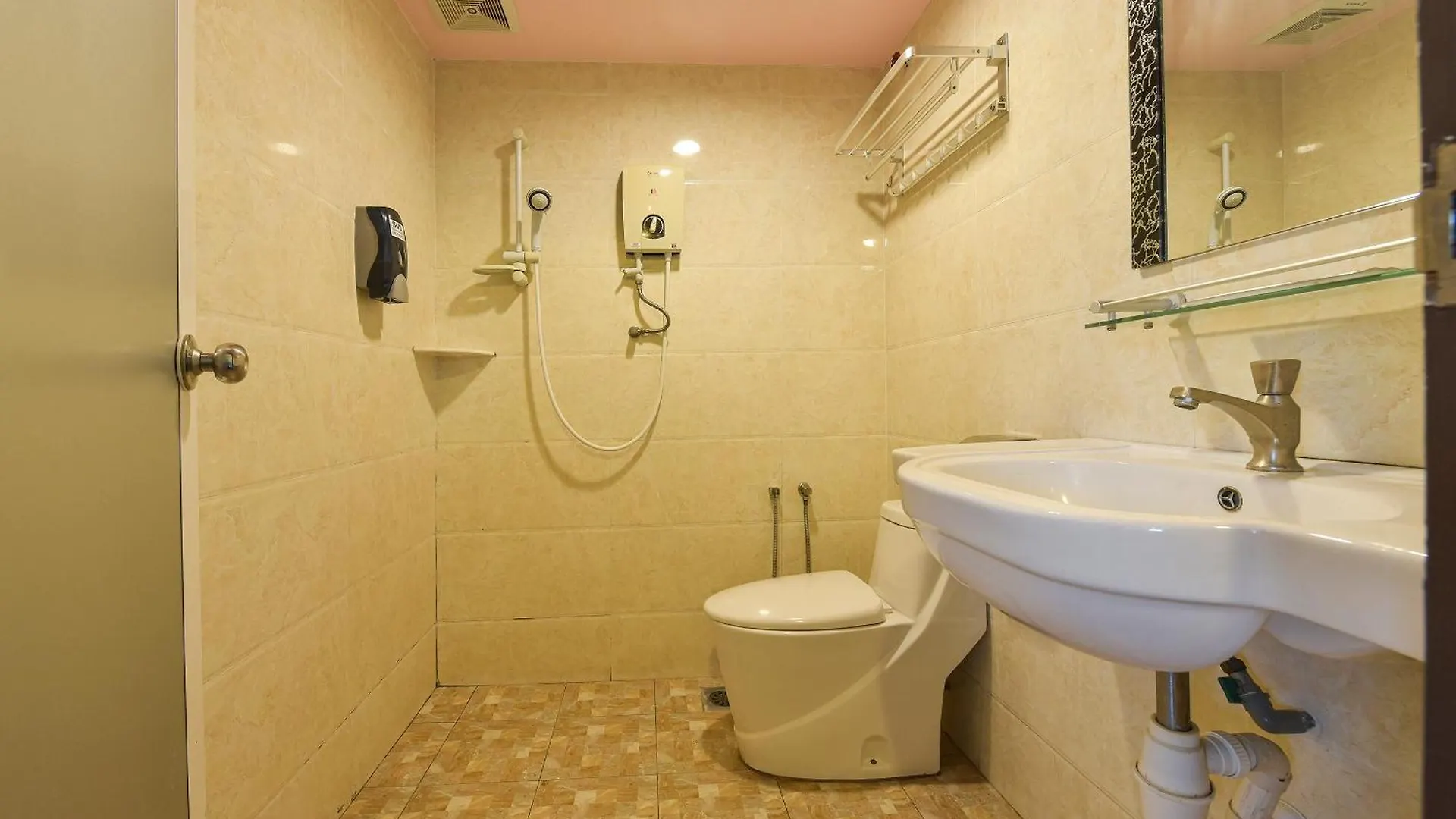 **  Super Oyo Capital O 516 Grand Ct Hotel Malacca Malaysia